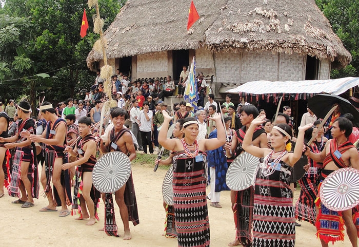 Bho Hoong & Co Tu Village Full Day